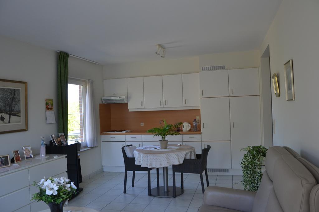 Lindehof Serviced Flats Zoersel Room photo