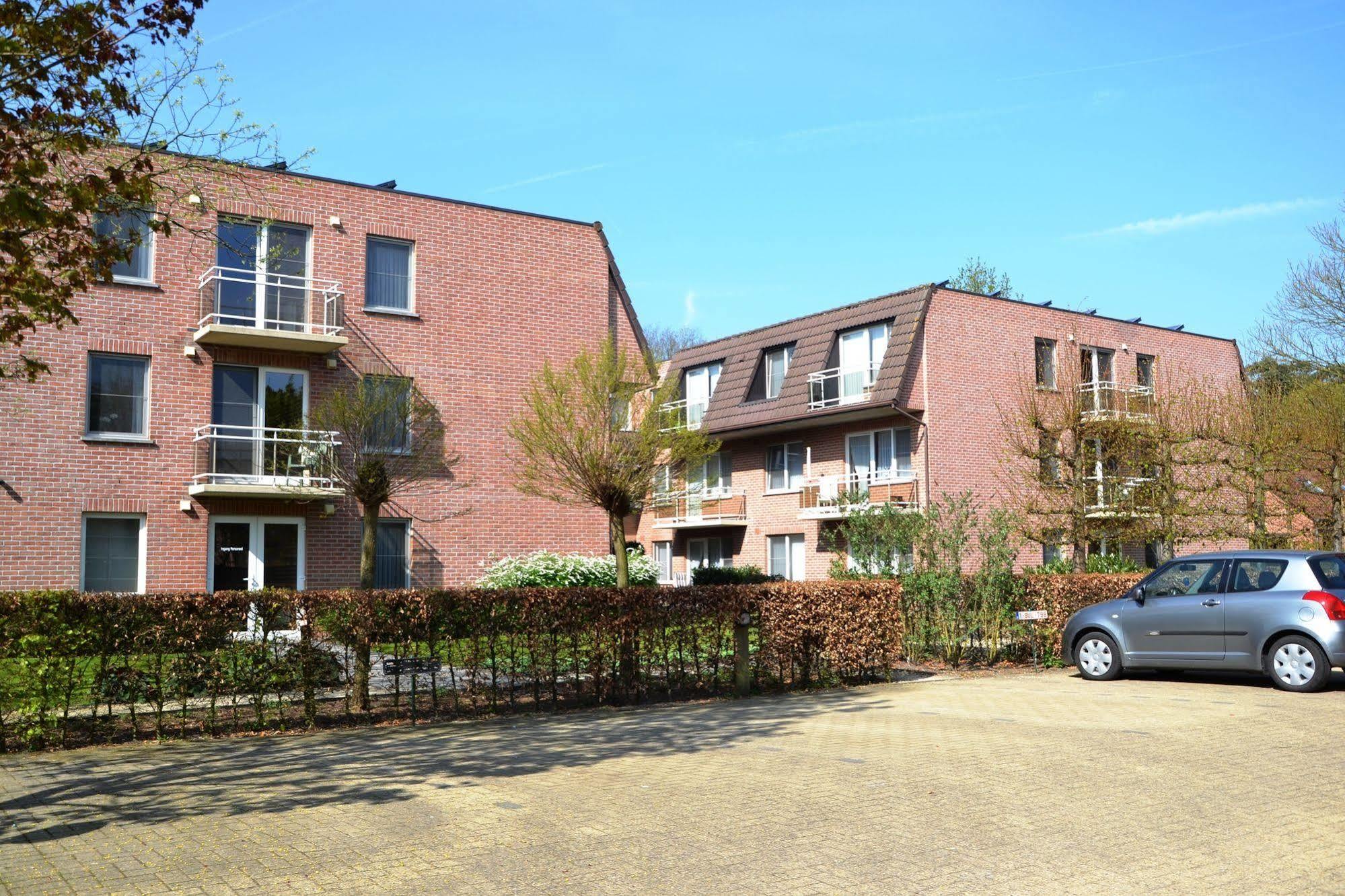 Lindehof Serviced Flats Zoersel Exterior photo