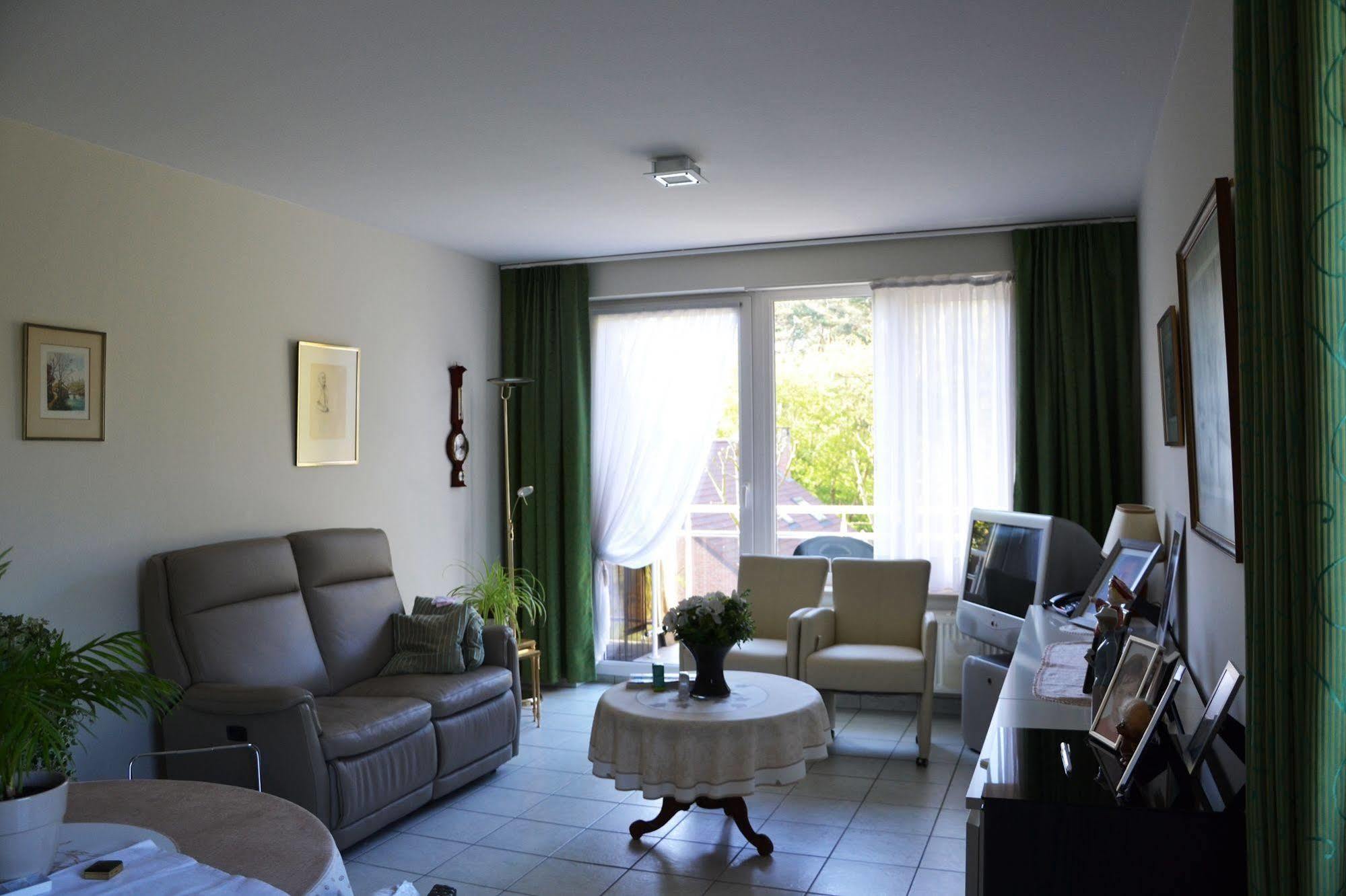 Lindehof Serviced Flats Zoersel Exterior photo